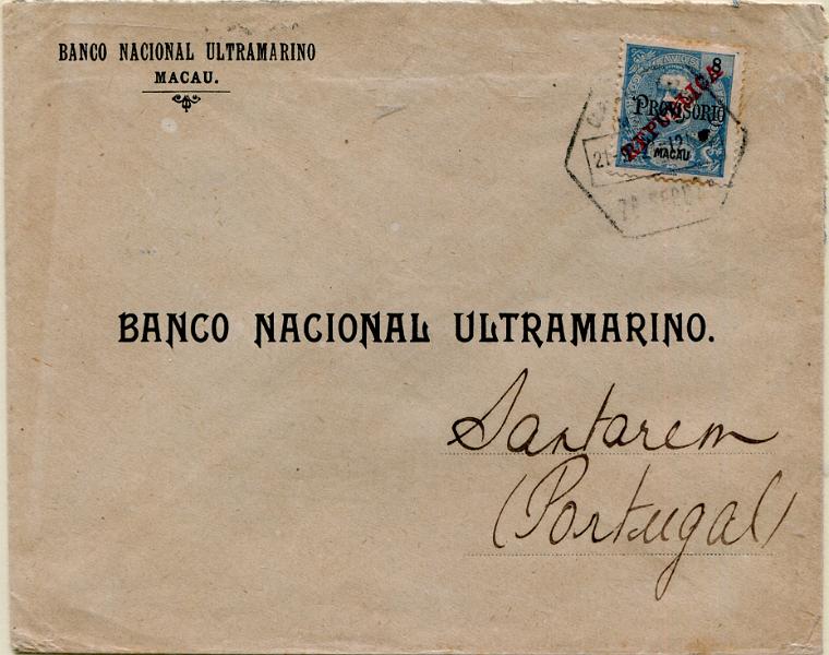655.jpg -     Lote:    655                   Descrição:         1915 &mdash; D. Carlos I Mouchon, "PROVISORIO", com sobrecarga REPUBLICA da Casa da Moeda. MF240, 8 avos azul, papel liso, em sobrescrito circulado de Macau (21.09.21) para Santarém (07.11.21). Exemplar bonito, sem defeitos nem reparações.          Carta       Valor Base:     &euro; 75,00     Valor Venda:     &euro;      