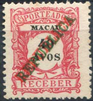 676.jpg -     Lote:    676                   Descrição:         1914 &mdash; Porteado. Emissão regular de 1904 com sobrecarga REPUBLICA tipografada localmente. MF POR31a, 40 avos carmim. Exemplar novo, sem goma como emitido, com SOBRECARGA DUPLA a verde e vermelho. Valor de catálogo &euro; 42.00.         *       Valor Base:     &euro; 20,00     Valor Venda:     &euro;      