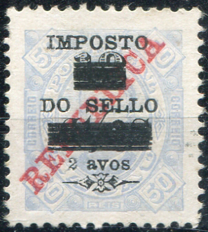 679.jpg -     Lote:    679                   Descrição:         1920 &mdash; Imposto Postal. D. Carlos I, tipo Diogo Neto, com sobretaxa. Selo Fiscal Postal. MF NE IP1, 2 avos s/ 18 avos s/ 50 reis, azul claro, papel porcelana, denteado 11 Ÿ. Exemplar sem goma como emitido, sem defeitos nem reparações e com boa cor. Certificado de peritagem de J. Miranda da Mota. Valor de catálogo &euro; 1.500,00.         *       Valor Base:     &euro; 750,00     Valor Venda:     &euro;      