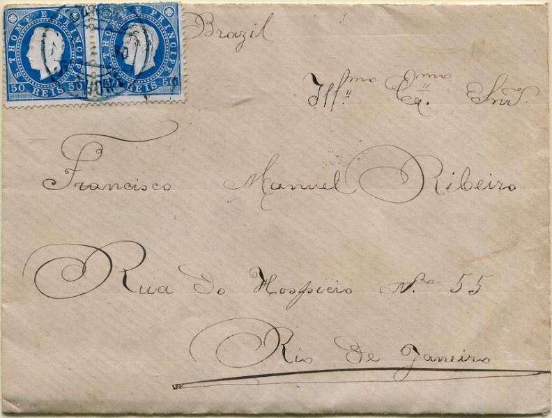 760.jpg -     Lote:    760                   Descrição:         1887 &mdash; D. Luís I. Fita direita. MF20b, 50 reis azul, papel porcelana, denteado 12 Ÿ. Par horizontal em sobrescrito circulado de S. Tomé (02.10.90) para o Rio de Janeiro (02.11.90) com trânsito por Cabo Verde (13.10.90), para pagar o porte simples para cartas remetidas para o Brasil com o peso até 15g. Exemplar sem defeitos nem reparações com rara circulação.         Carta       Valor Base:     &euro; 200,00     Valor Venda:     &euro;      