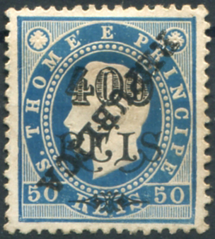776.jpg -     Lote:    776                   Descrição:         1913 &mdash; D. Luís I. Fita direita. Selos de 1902, com sobrecarga REPUBLICA zincogravada localmente. MF157a, 400 s/ 50 reis azul, denteado 12 Ÿ, papel porcelana, sobretaxa tipo II. Exemplar com boa cor, sem reparações, com mancha no verso no lugar da charneira, com a SOBRECARGA INVERTIDA. Conhecidos apenas dois exemplares com este erro. Certificado de peritagem de Leilões P. Dias, Lda. Erro não catalogado.         *       Valor Base:     &euro; 100,00     Valor Venda:     &euro;      