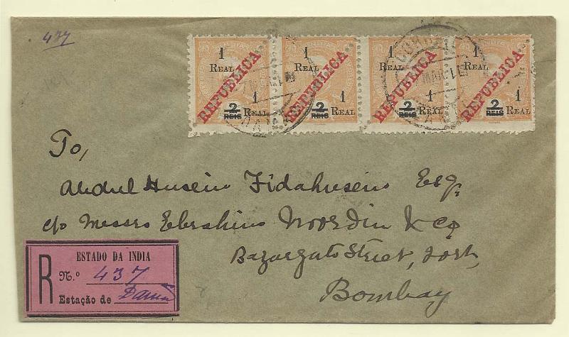 0228.jpg -     Lote:    228            Índia Portuguesa       Descrição:         1911/13 &mdash; D. Carlos I Mouchon, com sobretaxa e perfurados ao meio + D. Carlos I Mouchon, com sobrecarga REPUBLICA da Casa da Moeda, com sobretaxa e perfurados a meio e em diagonal. Sobrescrito circulado registado de Damão (07.03.12) para Bombaim com tira de 4 selos completos de 1r s/ 2r CE240, 5 selos (1 + tira de 4) de 1r s/ 2r CE230 + 6 selos (tirade 4 + par) de 1r s/ 2r CE239. MB.        Carta       Valor Base:     &euro; 30,00     Valor Venda:     &euro; 30,00       