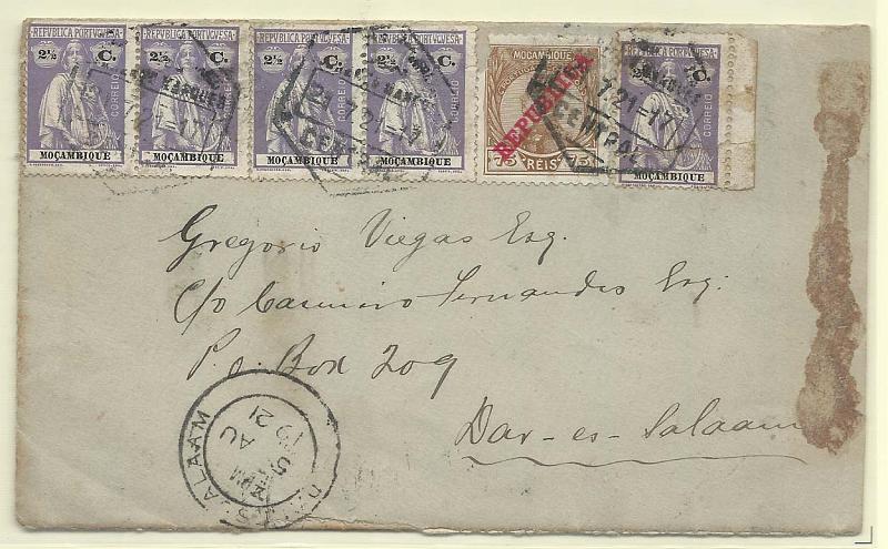 0258.jpg -     Lote:    258            Macau       Descrição:         1911/14 &mdash; D. Manuel II + Ceres. Sobrescrito circulado de Lourenço Marques (21.07.21) para Dar-es-Salam (05.08.21) com selo de 75 reis CE124 + 5 selos de 2 &frac12; c de Moçambique CE158 + 19 selos de 2c de Lourenço Marques CE121 + dois selos de 1c CE119, perfazendo o porte de 60c. Interessante combinação de porte.         Carta       Valor Base:     &euro; 40,00     Valor Venda:     Retirado     