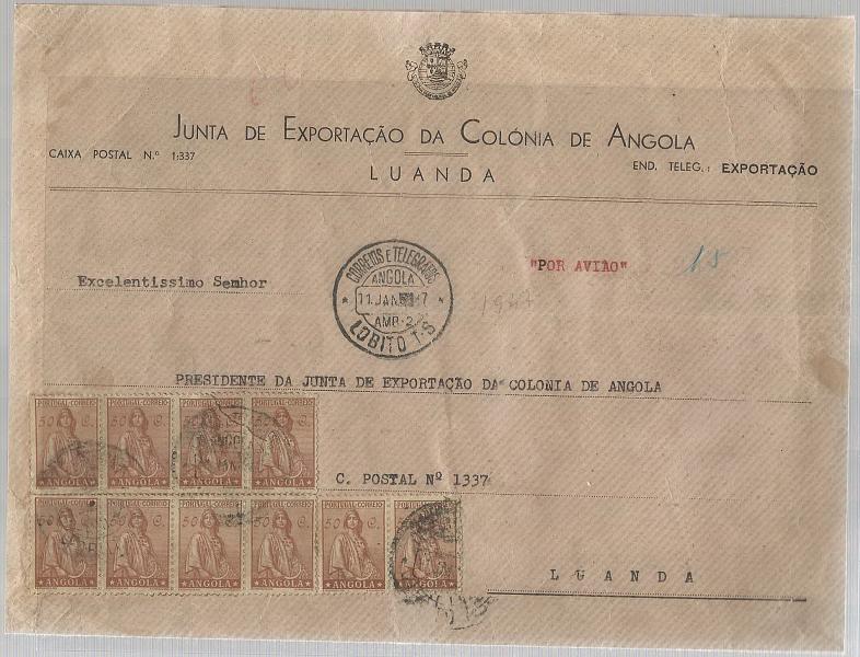 0623.jpg -     Lote:    623      Correio Aéreo      Moçambique       Descrição:         1945 &mdash; Sobretaxa do Correio Aéreo. Legenda Taxe Perçu / Taxa Cobrada. Sobrescrito circulado com 20 selos de 0,90Ag CE SCA2 + 10 selos de 50c tipo Ceres CE236. MB e R.        Aéreo       Valor Base:     &euro; 40,00     Valor Venda:     &euro; 65,00       