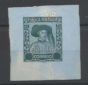 0698.jpg -     Lote:    698            Portugal       Descrição:         1935 &mdash; Infante D. Henrique. Emissão base projectada. Prova individual não denteada em verde-escuro s/ papel porcelana azul, sem abertura do valor no cunho.         PRV       Valor Base:     &euro; 20,00     Valor Venda:     Retirado     