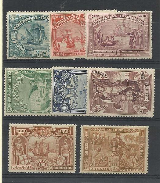 0964.jpg -     Lote:    964            Portugal       Descrição:         1898 &mdash; 4.º Centenário do descobrimento do Caminho Marítimo para a Índia. CE148/55. Série completa. Valor de catálogo &euro; 303,00.        **       Valor Base:     &euro; 40,00     Valor Venda:     &euro; 60,00       