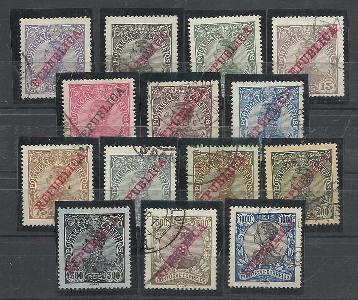 0967.jpg -     Lote:    967            Portugal       Descrição:         1910 &mdash; D. Manuel II, com sobrecarga REPUBLICA. CE170/83. Série completa. Valor de catálogo &euro; 125,00.        O       Valor Base:     &euro; 15,00     Valor Venda:     &euro; 30,00       