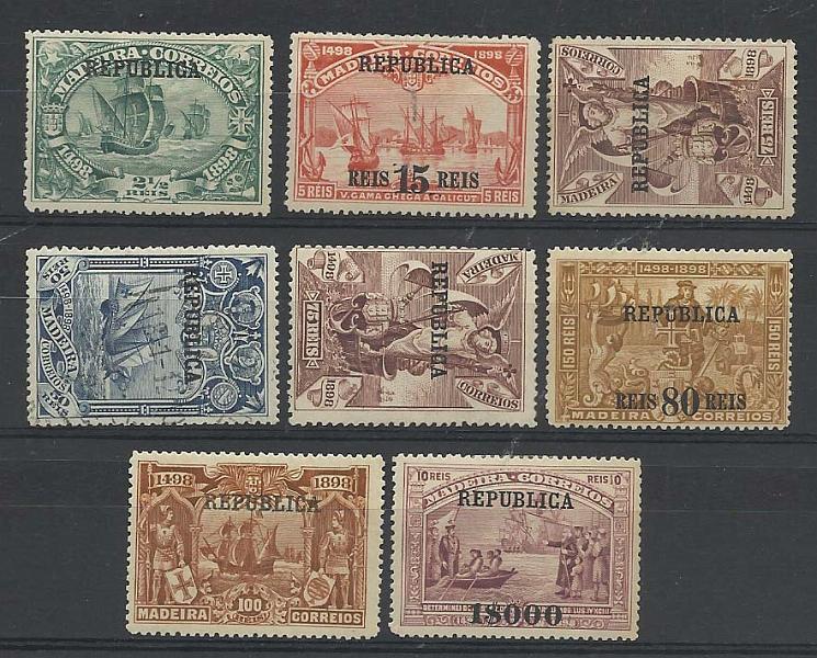 0973.jpg -     Lote:    973            Portugal       Descrição:         1911/12 &mdash; 4.º Centenário do Descobrimento do Caminho Marítimo para a Índia com sobrecarga REPUBLICA sobre selos da Madeira. CE196/205. Série completa. Valor de catálogo &euro; 226,00.        **       Valor Base:     &euro; 22,00     Valor Venda:     &euro; 40,00       