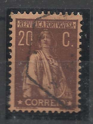 0985.jpg -     Lote:    985            Portugal       Descrição:         1917/20 &mdash; Ceres. Novas taxas e cores. CE233, 20c castanho s/ salmão, denteado 12x11 &frac12;, papel porcelana colorido. Valor de catálogo &euro; 249,00.        O       Valor Base:     &euro; 25,00     Valor Venda:     &euro; 25,00       