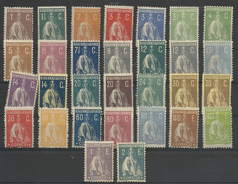 0987.jpg -     Lote:    987            Portugal       Descrição:         1920/22 &mdash; Ceres. CE235/251. Série completa. Alguns selos regomados. Lote a ver.        RG**       Valor Base:     &euro; 15,00     Valor Venda:     &euro; 18,00       