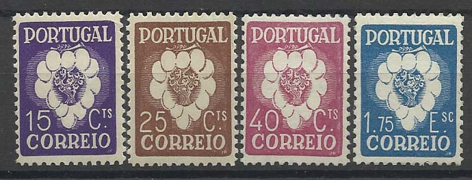 1029.jpg -     Lote:    1029            Portugal       Descrição:         1938 &mdash; 5.º Congresso Internacional da Vinha e do Vinho. CE579/582. Série completa. Valor de catálogo &euro; 126,00.        ***       Valor Base:     &euro; 15,00     Valor Venda:     &euro; 20,00       