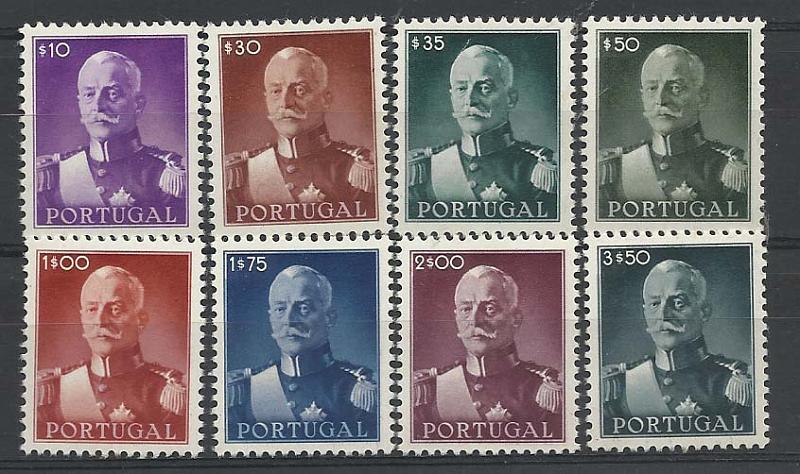 1042.jpg -     Lote:    1042            Portugal       Descrição:         1945 &mdash; Presidente Carmona. CE652/659. Série completa. Valor de catálogo &euro; 177,00.        **       Valor Base:     &euro; 18,00     Valor Venda:     Retirado     
