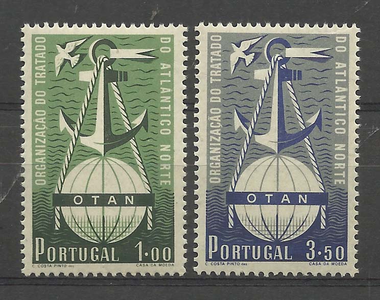1065.jpg -     Lote:    1065            Portugal       Descrição:         1952 &mdash; 3.º Aniversário da OTAN. CE749/50. Série completa. Valor de catálogo &euro; 618,00.        ***       Valor Base:     &euro; 50,00     Valor Venda:     &euro; 55,00       