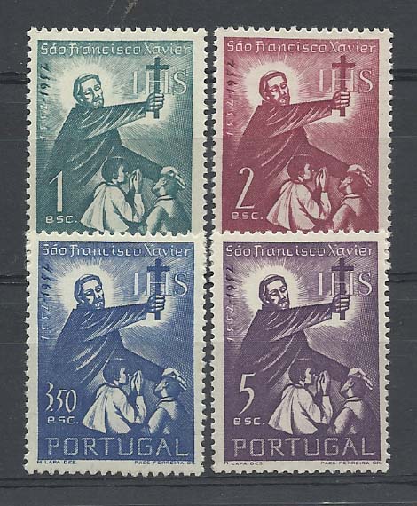 1071.jpg -     Lote:    1071            Portugal       Descrição:         1952 &mdash; 4.º Centenário da Morte de S. Francisco Xavier. CE759/62. Série completa. Valor de catálogo &euro; 160,00.        ***       Valor Base:     &euro; 15,00     Valor Venda:     &euro; 18,00       