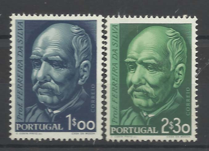 1080.jpg -     Lote:    1080            Portugal       Descrição:         1956 &mdash; 1.º Centenário do Nascimento do Prof. Dr. Ferreira da Silva. CE819/20. Série completa. Valor de catálogo &euro; 32,25.        ***       Valor Base:     &euro; 7,00     Valor Venda:     &euro; 14,00       