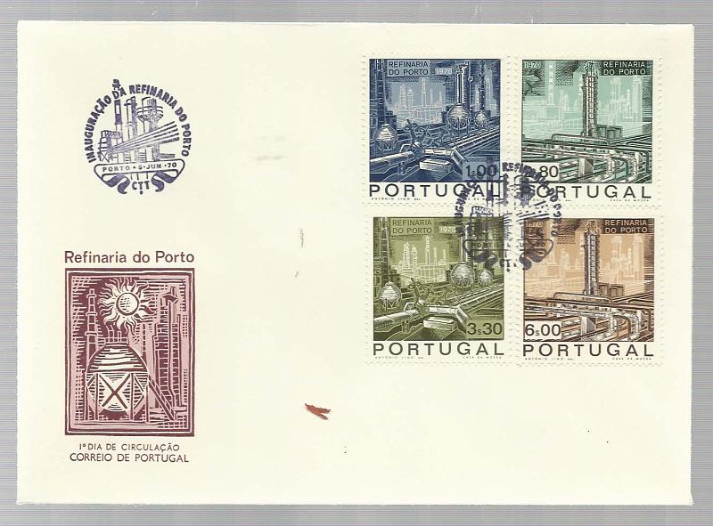 1086.jpg -     Lote:    1086            Portugal       Descrição:         1970 &mdash; Inauguração da Refinaria do Porto. CE1066/69. Lote composto por 4 pagelas, 4 FDCs dos CTT, 4 FDCs do CFP + 4 séries em quadras. Todos obliterados, cada um com carimbo comemorativo de cada uma das cidades de Lisboa, Porto, Coimbra e Funchal. Acrescem 6 sobrescritos editados pelo CFP com diversos carimbos comemorativos referente ao tema. Lote a ver.        Lote       Valor Base:     &euro; 8,00     Valor Venda:     &euro; 8,00       