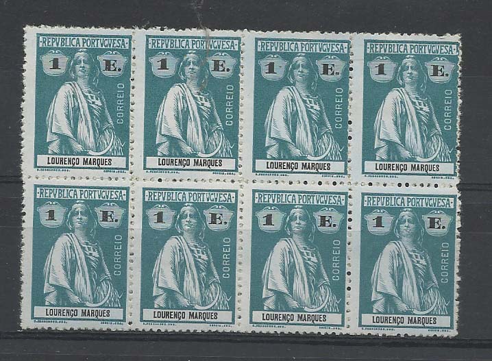 1307.jpg -     Lote:    1307            Lourenço Marques       Descrição:         1914 &mdash; Ceres. CE132, 1E verde s/ azul claro. Bloco de 8 selos. Valor de catálogo &euro; 50,40.        ***/**       Valor Base:     &euro; 5,00     Valor Venda:     &euro; 6,00       