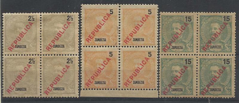 1325.jpg -     Lote:    1325            Zambézia       Descrição:         1917 &mdash; D. Carlos I Mouchon, com sobrecarga REPUBLICA local. CE90, 91 e 93. Lote composto por 3 quadras de 2 &frac12;, 5 e 15 reis. Valor de catálogo &euro; 85,20.         *       Valor Base:     &euro; 15,00     Valor Venda:     &euro; 16,00       