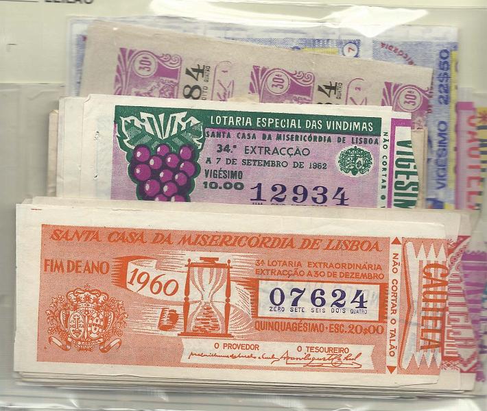 1683.jpg -     Lote:    1683                   Descrição:      Lotarias   . Lotarias do Natal, Fim de Ano e Páscoa. Lote composto por 46 fracções desde 1940. Lote a ver.        Lote       Valor Base:     &euro; 40,00     Valor Venda:     Retirado     