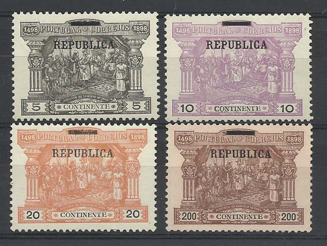 2115.jpg -     Lote:    2115      Lotes pelo Correio       Portugal        Descrição:         1911 - 4.º Centenário do descobrimento do Caminho Marítimo para a Índia com sobrecarga REPUBLICA sobre selos de porteado. Lote de 4 selos CE192/95. Selo CE 195 sem goma.        **/*       Valor Base:     &euro; 10,00     Valor Venda:     &euro; 10,00       