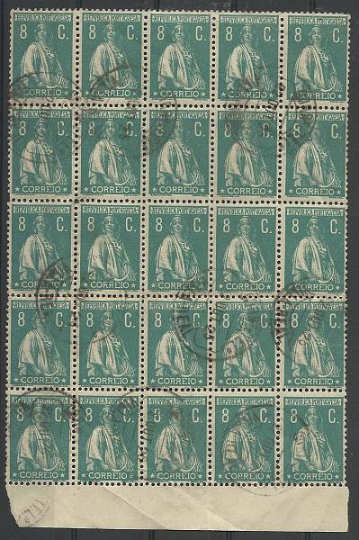 2123.jpg -     Lote:    2123      Lotes pelo Correio       Portugal        Descrição:         1920/22 &mdash; Ceres. Novas taxas e cores. CE237, 8 c verde, denteado 12 x 11 &frac12;. Bloco com 25 selos usados.        O       Valor Base:     &euro; 5,00     Valor Venda:     &euro; 5,00       