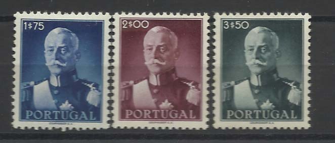 2165.jpg -     Lote:    2165      Lotes pelo Correio       Portugal        Descrição:         1945 &mdash; Presidente Carmona. CE657/59. Lote de três selos de 1$75, 2$00 e 3$50 (fecho de série). Valor de catálogo &euro; 156,70.        **       Valor Base:     &euro; 16,00     Valor Venda:     &euro; 16,00       