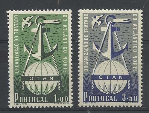2195.jpg -     Lote:    2195      Lotes pelo Correio       Portugal        Descrição:         1952 &mdash; 3.º Aniversário da OTAN. CE749/750. Série completa com ligeiro sinal de charneira. Valor de catálogo &euro; 361,00.        **       Valor Base:     &euro; 24,00     Valor Venda:     &euro; 34,00       