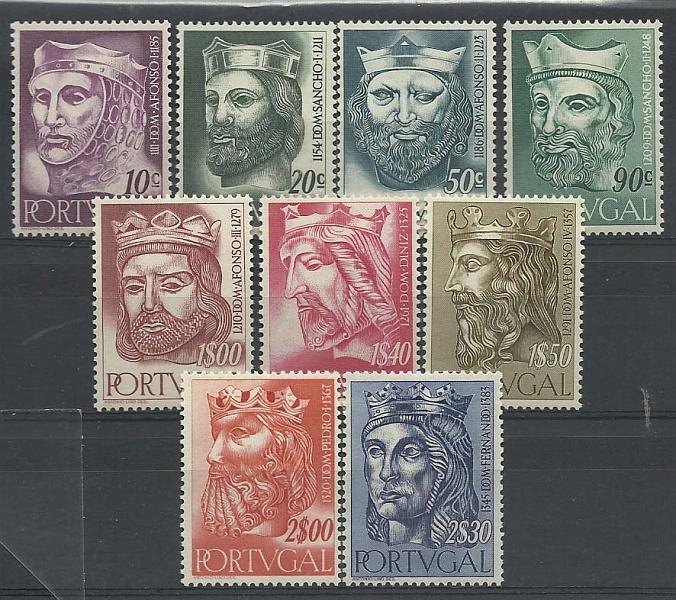 2202.jpg -     Lote:    2202      Lotes pelo Correio       Portugal        Descrição:         1955 &mdash; Reis de Portugal da 1.ª dinastia. CE806/814. Série completa. Valor de catálogo &euro; 79,00.        ***       Valor Base:     &euro; 8,00     Valor Venda:     &euro; 12,00       