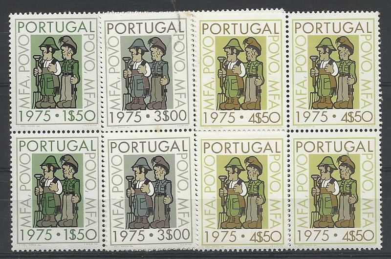 2226.jpg -     Lote:    2226      Lotes pelo Correio       Portugal        Descrição:         1975 &mdash; Campanha de Dinamização Cultural. CE1242/44. Série completa em quadras. Valor de catálogo &euro; 36,40.        ***       Valor Base:     &euro; 5,00     Valor Venda:     &euro; 9,00       