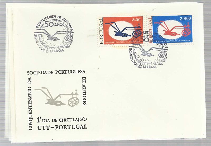 2229.jpg -     Lote:    2229      Lotes pelo Correio       Portugal        Descrição:         1976 &mdash; Cinquentenário da Sociedade Portuguesa de Autores. CE1275/76. Lote composto por 4 pagelas, 4 FDCs dos CTT, 4 FDCs do CFP + 4 séries em quadras. Todos obliterados, cada um com carimbo comemorativo de cada uma das cidades de Lisboa, Porto, Coimbra e Funchal. Lote a ver.        Lote       Valor Base:     &euro; 6,00     Valor Venda:     &euro; 11,00       