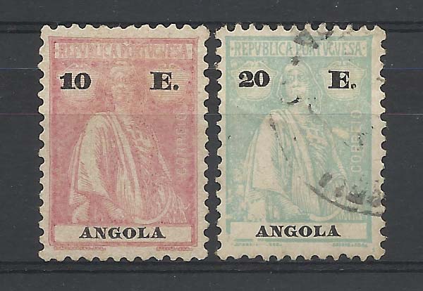 2291.jpg -     Lote:    2291      Lotes pelo Correio       Angola       Descrição:         1825/26 &mdash; Ceres. CE220/221. 10e 20E. Usados . Valor de catálogo &euro; 125,00.        O       Valor Base:     &euro; 15,00     Valor Venda:     &euro; 27,00       