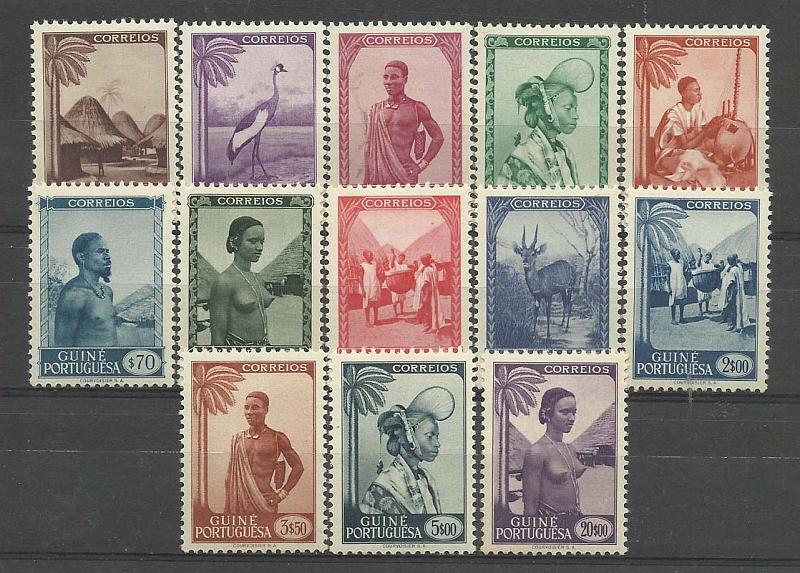 2307.jpg -     Lote:    2307      Lotes pelo Correio       Guiné       Descrição:         1948 &mdash; Motivos da Guiné. CE248/60. Série completa. Selo de 20$00 com ligeiras manchas no verso. Valor de catálogo &euro; 112,00.        **       Valor Base:     &euro; 10,00     Valor Venda:     Retirado     