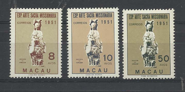 2323.jpg -     Lote:    2323      Lotes pelo Correio       Macau       Descrição:         1953 &mdash; Arte Sacra Missionária. CE371/73. Série completa. Valor de catálogo &euro; 15,50.        ***       Valor Base:     &euro; 3,00     Valor Venda:     &euro; 9,00       
