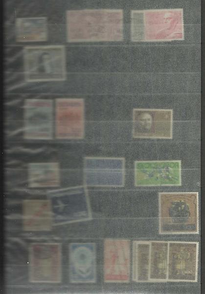 2594.jpg -     Lote:    2594      Lotes pelo Correio              Descrição:         Portugal. Classificador com selos. Lote a ver.        Lote       Valor Base:     &euro; 15,00     Valor Venda:     &euro; 15,00       