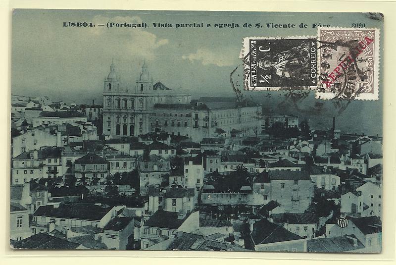 0136.jpg -     Lote:    136            Portugal       Descrição:         1910/12 &mdash; D. Manuel II com sobrecarga REPUBLICA + Ceres. Postal ilustrado circulado de Lisboa (05.08.12) para França, com selo de 15 reis castanho claro CE173 + selo de &frac12;  c preto, denteado 15x14, papel porcelana ordinário.        PI       Valor Base:     &euro; 20,00     Valor Venda:     Retirado     