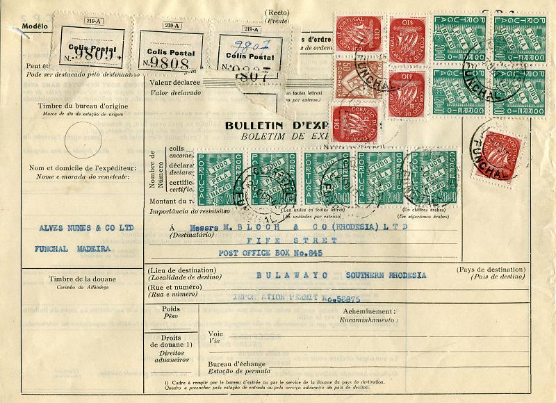 0242.jpg -     Lote:    242            Portugal       Descrição:         193&frac14;3 &mdash; Lusíadas + Tudo pela Nação + Caravela. Boletim de expedição de encomenda postal remetida do Funchal (23.10.43) para a Rodésia do Sul com selo de 50c CE522 + 9 selos de 20$00 CE574 + 5 selos de $10 CE618. MB e MR.        DOC       Valor Base:     &euro; 30,00     Valor Venda:     &euro; 32,00       