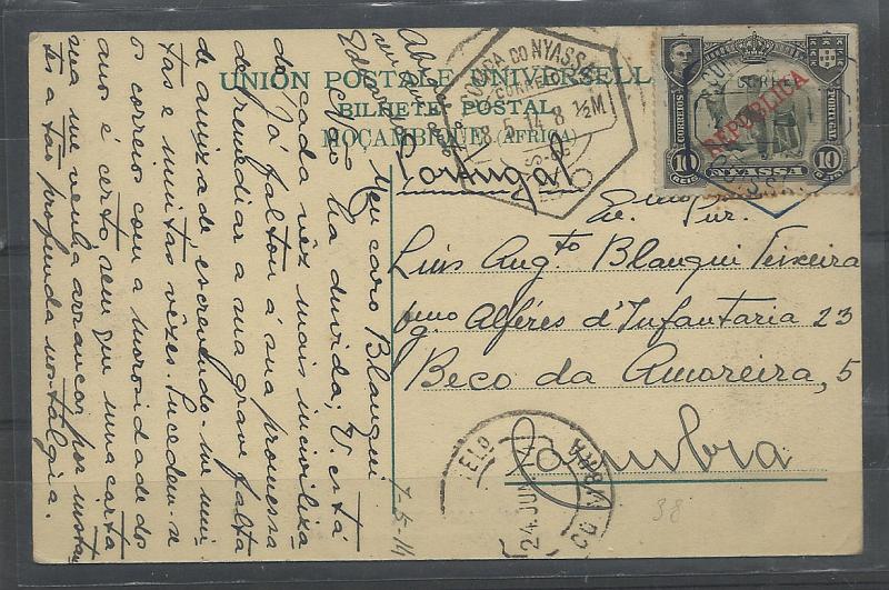 0312.jpg -     Lote:    312            Companhia do Niassa       Descrição:         1911 &mdash; D. Manuel II com sobrecarga REPUBLICA. CE54, 10 reis sobre postal ilustradom circulado de Quissanga (07.05.14) para Coimbra (24.06.14) com trânsito por Ibo (18.05.14).        PI       Valor Base:     &euro; 50,00     Valor Venda:     Retirado     