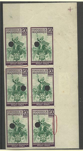 0798.jpg -     Lote:    798            Moçambique       Descrição:         1940 &mdash; 3.º Centenário da Restauração de Portugal. CE200, 50c. Bloco de 6 provas não denteadas, canto de folha, nas cores aprovadas, com referências para correcção das chapas. Furos de segurança da casa impressora.        PRV       Valor Base:     &euro; 34,00     Valor Venda:     &euro; 55,00       