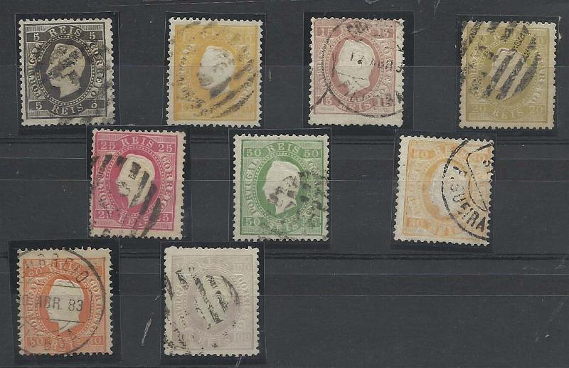 0924.jpg -     Lote:    924            Portugal       Descrição:         1870/76 &mdash; D. Luís I, fita direita. CE36/43. Lote de 9 selos (2xCE42). Todos em papel liso, denteado 12 &frac12;.        O       Valor Base:     &euro; 30,00     Valor Venda:     &euro; 42,00       