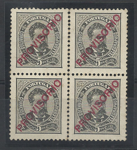 0941.jpg -     Lote:    941            Portugal       Descrição:         1892/93 &mdash; D. Luís I. Sobrecarga "PROVISORIO". Sobrecarga c. CE82, 5 reis preto. Quadra, contendo dois selos com charneira e dois sem charneira. Goma amarela. Valor de catálogo &euro; 156,20.        ***/**       Valor Base:     &euro; 20,00     Valor Venda:     Retirado     