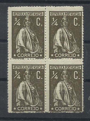 0968.jpg -     Lote:    968            Portugal       Descrição:         1912 &mdash; Ceres. CE206, &frac14; c sépia, denteado 15x14, em papel cartolina. Quadra. Valor de catálogo &euro; 320,00.        ***       Valor Base:     &euro; 20,00     Valor Venda:     &euro; 20,00       