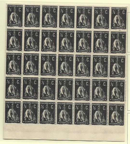 0970.jpg -     Lote:    970            Portugal       Descrição:         1912 &mdash; Ceres. CE207, &frac12; c preto CE207, denteado 12x11 &frac12;, papel liso. Folha completa com 180 selos. Bom para estudo de clichés. Valor de catálogo &euro; 126,00.        ***       Valor Base:     &euro; 12,00     Valor Venda:     &euro; 22,00       