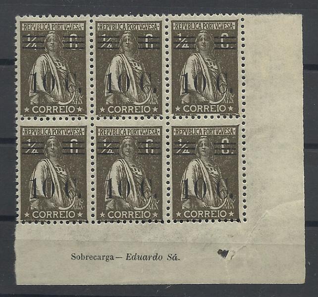 0990.jpg -     Lote:    990            Portugal       Descrição:         1928/29 &mdash; Ceres, com sobretaxa. CE453, 10c s/ &frac14; c sépia, denteado 12x11 &frac12;, em bloco de 6 selos, com inscrição marginal "Sobrecarga &mdash; Eduardo Sá".        ***       Valor Base:     &euro; 10,00     Valor Venda:     &euro; 14,00       