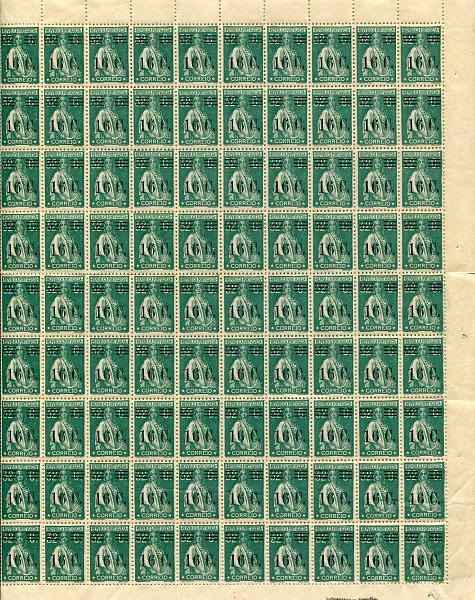 0998.jpg -     Lote:    998            Portugal       Descrição:         1928/29 &mdash; Ceres, com sobretaxa. CE465, 16 s/ 32c verde. Folha completa com 180 selos, incluindo variedade de barramentos. Lote a ver.        ***       Valor Base:     &euro; 100,00     Valor Venda:     &euro; 160,00       