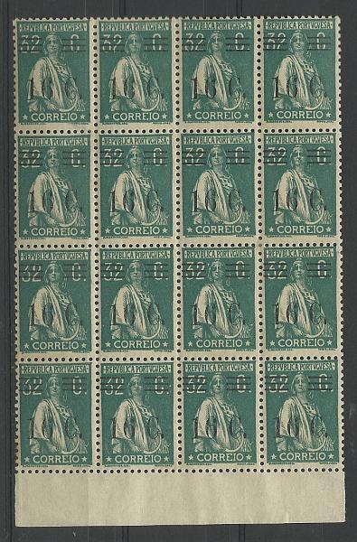 0999.jpg -     Lote:    999            Portugal       Descrição:         1928/29 &mdash; Ceres, com sobretaxa. CE465, 16c s/ 32c verde, denteado 12x11 &frac12;. Bloco com 16 selos. Valor de catálogo &euro; 40,00.        ***       Valor Base:     &euro; 10,00     Valor Venda:     &euro; 14,00       