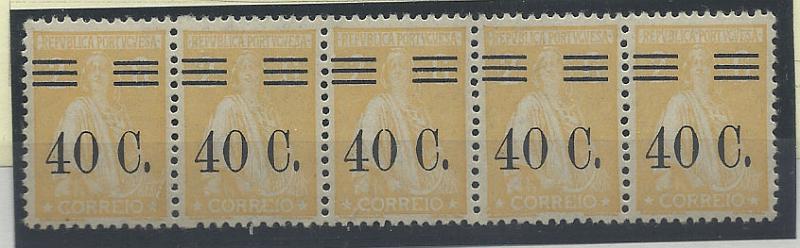 1001.jpg -     Lote:    1001            Portugal       Descrição:         1928/29 &mdash; Ceres, com sobretaxa. CE467, 40c s/ 2c amarelo claro. Tira horizontal de 5 selos. Valor de catálogo &euro; 63,50.        ***       Valor Base:     &euro; 10,00     Valor Venda:     &euro; 12,00       