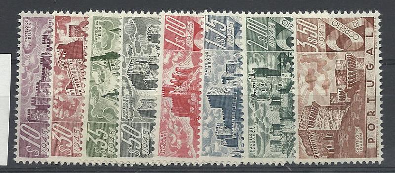 1018.jpg -     Lote:    1018            Portugal       Descrição:         1946 &mdash; Castelos de Portugal. CE664/71. Série completa. Valor de catálogo &euro; 291,00.        ***       Valor Base:     &euro; 58,00     Valor Venda:     Retirado     