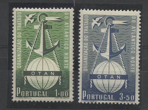 1033.jpg -     Lote:    1033            Portugal       Descrição:         1953 &mdash; 3.º Aniversário da OTAN. CE749/750. Série completa. Valor de catálogo &euro; 618,00.        ***       Valor Base:     &euro; 40,00     Valor Venda:     &euro; 48,00       