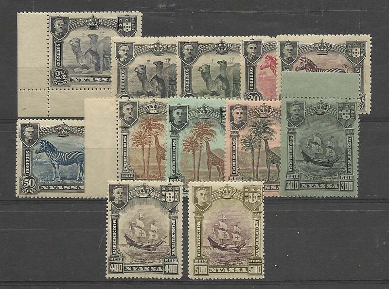 1271.jpg -     Lote:    1271            Companhia do Niassa       Descrição:         1911 &mdash; D. Manuel II. Motivos diversos. CE52/63. Série completa sem impressão da sobrecarga REPUBLICA. Valor de catálogo &euro; 220,00.        ***       Valor Base:     &euro; 60,00     Valor Venda:     &euro; 150,00       