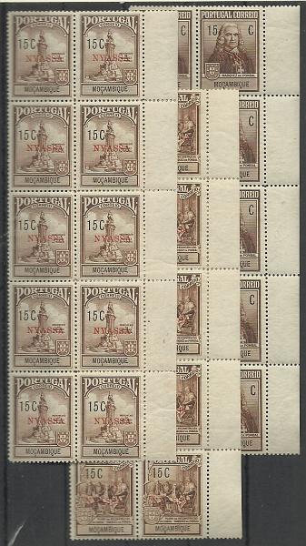1274.jpg -     Lote:    1274            Companhia do Niassa       Descrição:         1925 &mdash; Imposto postal. Monumento ao Marquês de Pombal. Selos de Moçambique com sobrecarga "NYASSA" a vermelho. CE IP 1/3. Série completa em blocos de 10 selos, bordos de folha. Valor de catálogo &euro; 570,00.        ***       Valor Base:     &euro; 150,00     Valor Venda:     Retirado     
